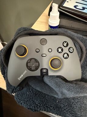 Scuf Instinct Pro Controller - Gray with Yellow Accents